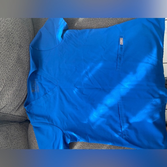 Figs Scrub Top - Picture 3 of 3